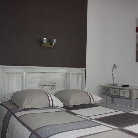 Montaigu-de-Quercy Hotel Le Midi מראה חיצוני תמונה
