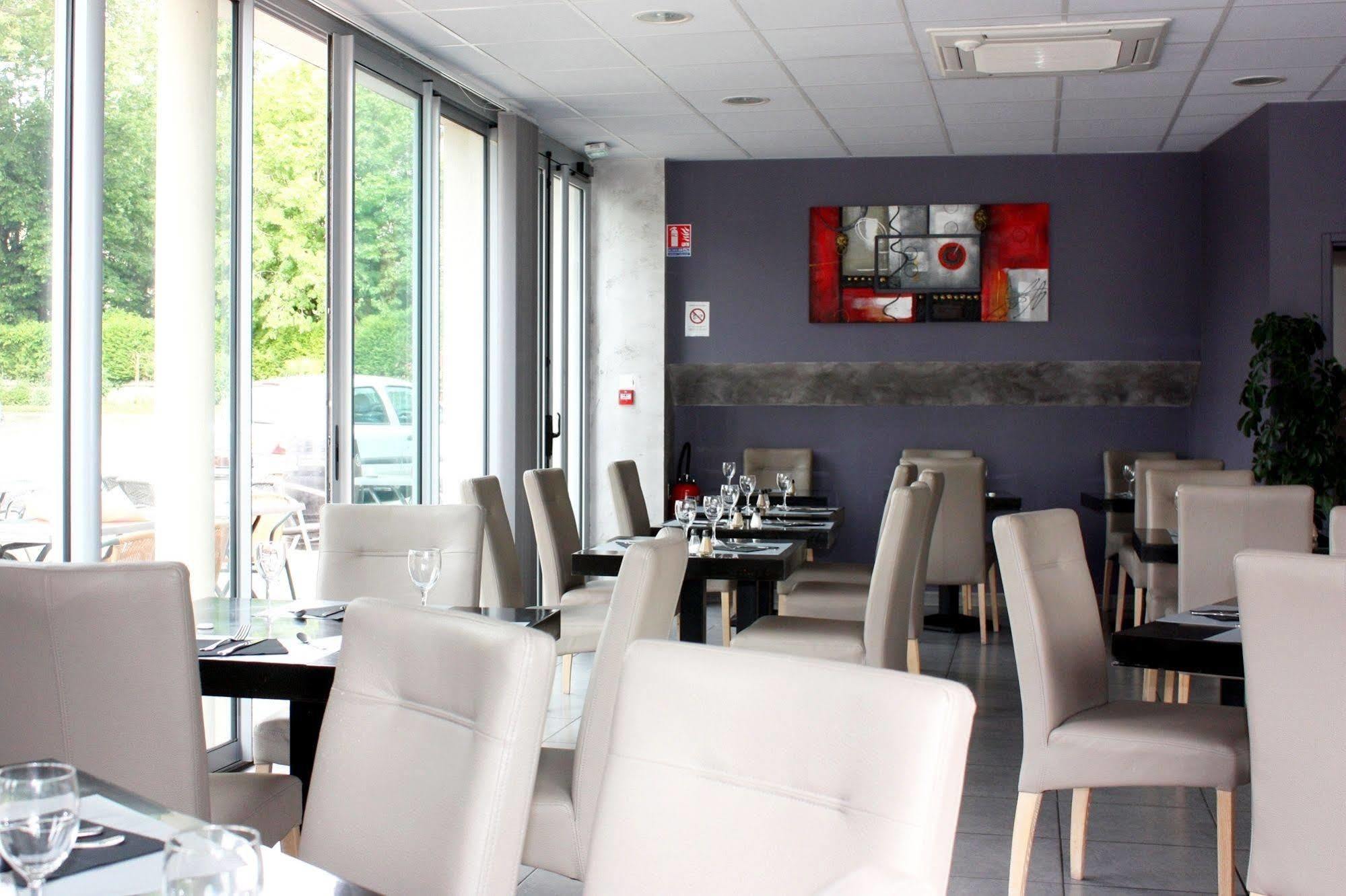 Montaigu-de-Quercy Hotel Le Midi מראה חיצוני תמונה